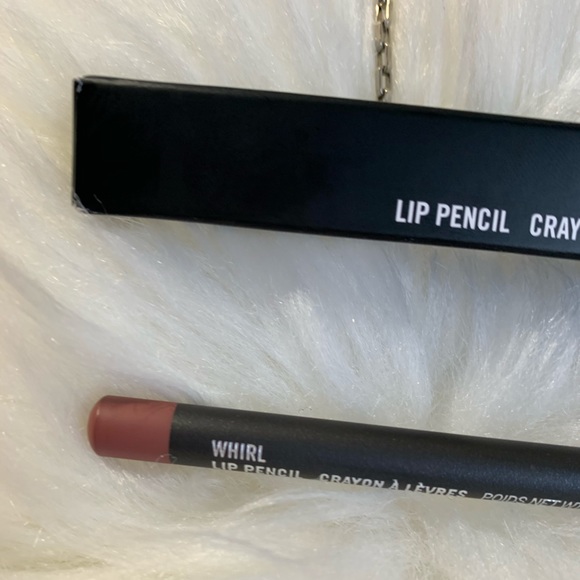 ✨💯MAC Whirl lipliner new in box Kylie fav !✨ - Picture 7 of 8